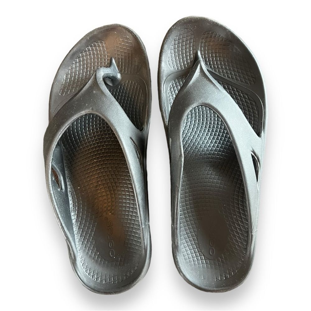 OOFOS OOriginal Black Recovery Flip Flop. Size M7-W9 EU 40 Thongs Sandals